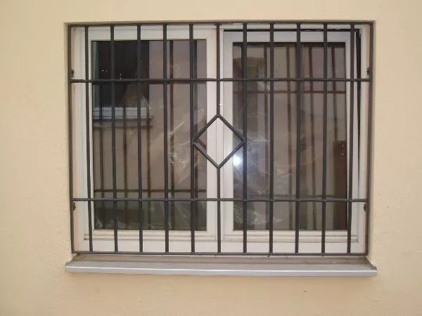 Fenstergitter aus Metall