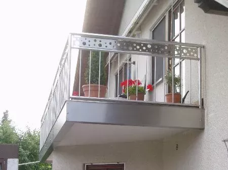 Balkongeländer aus Edelstahl